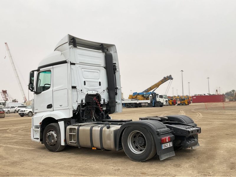 2017 MERCEDES-BENZ 1843 4x2 Truck Tractor (S/A)
